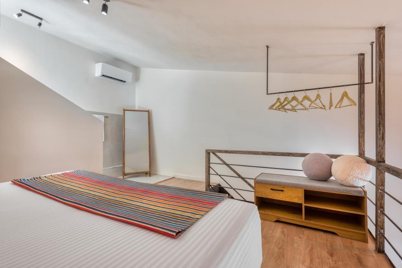 Saronis Suites Saronida Dış mekan fotoğraf