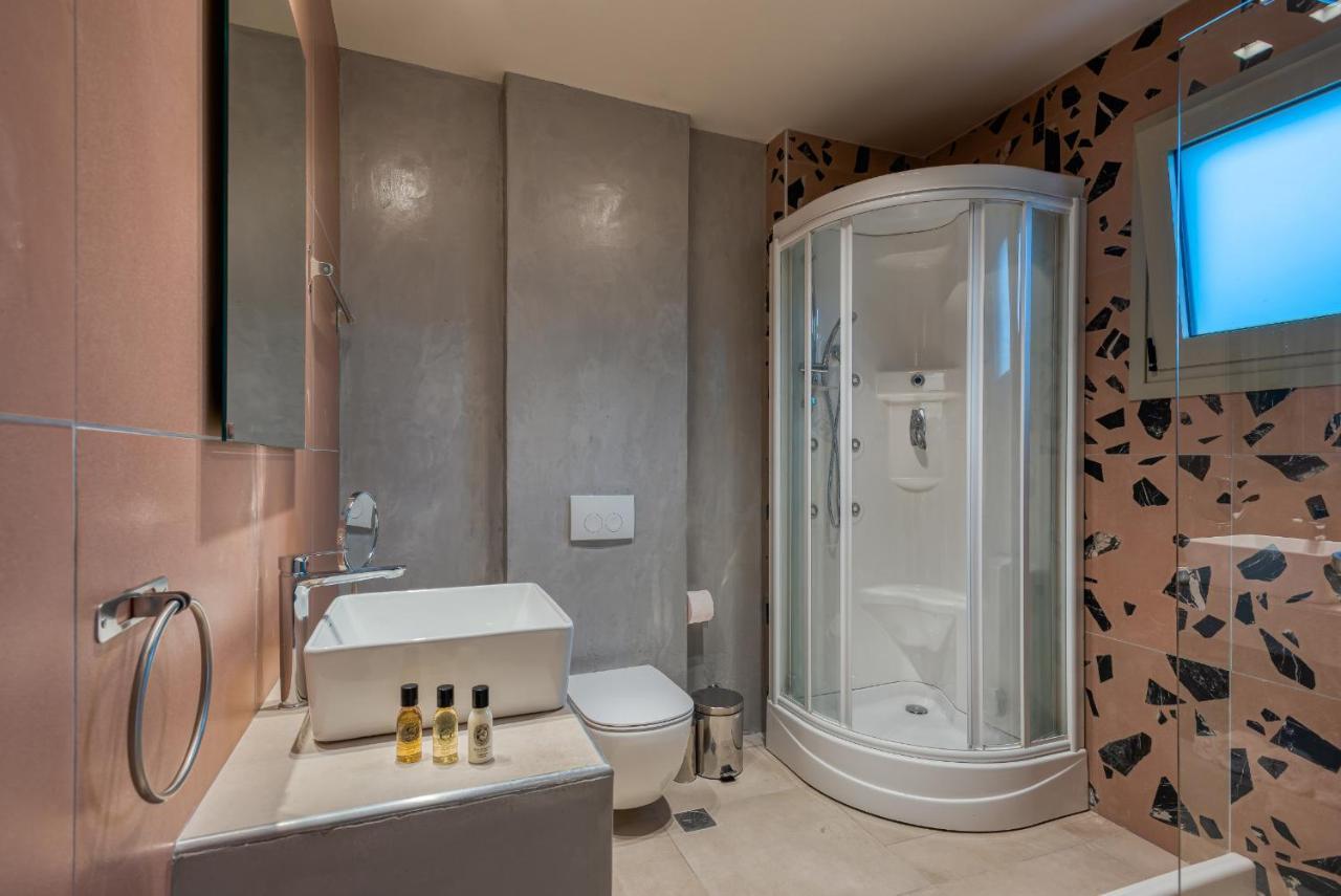 Saronis Suites Saronida Dış mekan fotoğraf