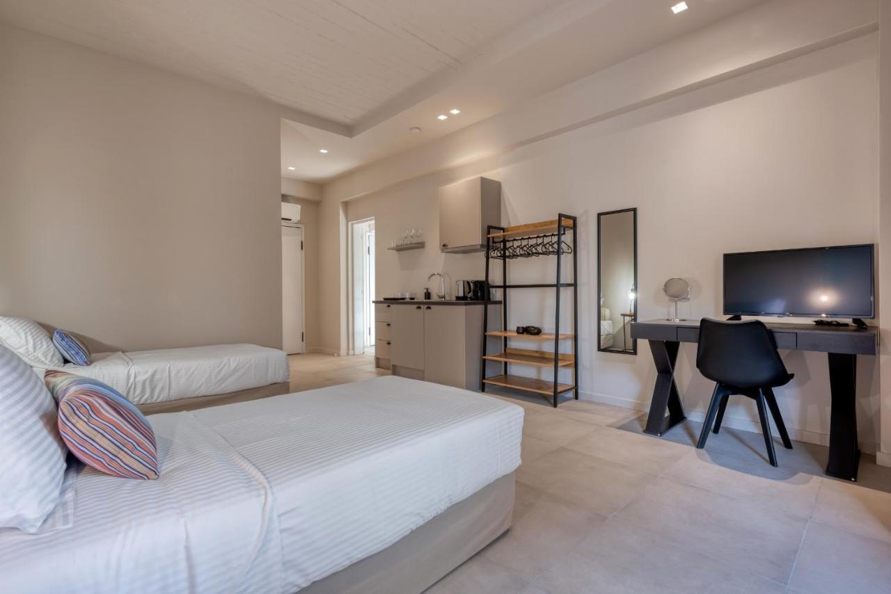 Saronis Suites Saronida Dış mekan fotoğraf