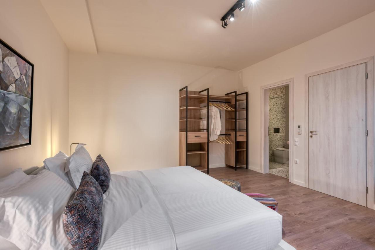 Saronis Suites Saronida Dış mekan fotoğraf