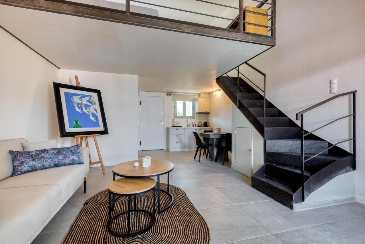 Saronis Suites Saronida Dış mekan fotoğraf